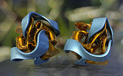 Twisted Cube Loop